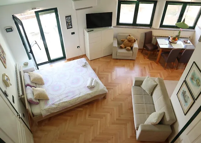Emma Apartment *