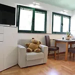 Emma Apartman Pula